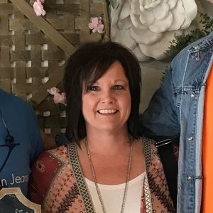 Meet your Posher, Lori